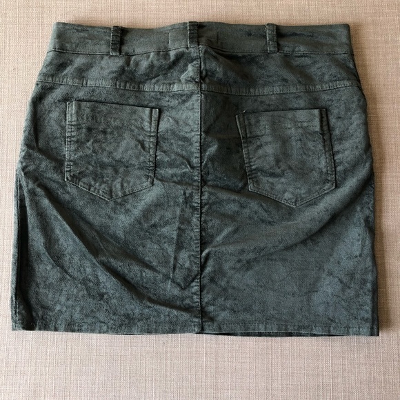 Naelle Mini Skirt - Picture 5 of 8